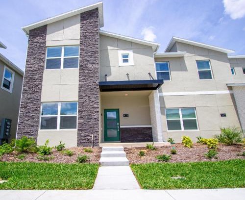 Four Corners Casa | Sunshine state scape 5BR, walkable to waterpark