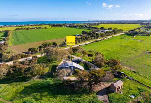 Middleton Casa | Sunshine Villa - 484 Kessell Rd, Middleton