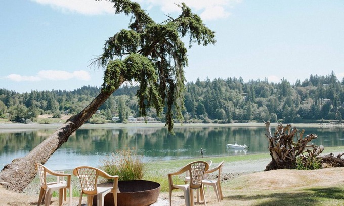 Bremerton Cabaña | SUP Board Paradise|Waterfront Cabin|Private Beach🌊