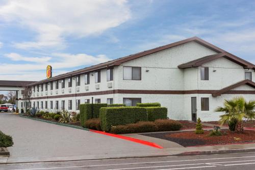 Pacific Hotel | Super 8 by Wyndham Arcata