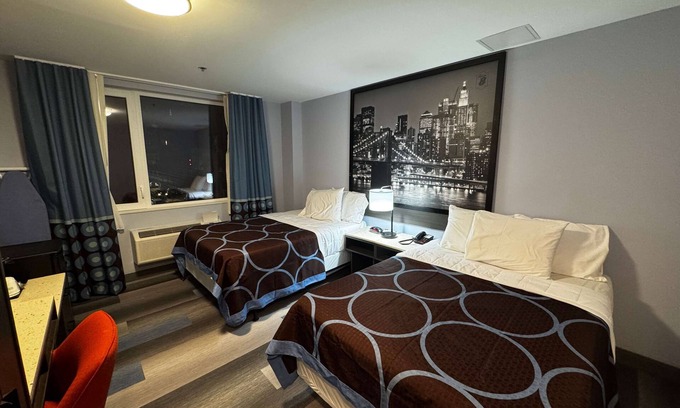 Cypress Hills Hotel | Super 8 by Wyndham Brooklyn Fulton Street/Broadway Junction