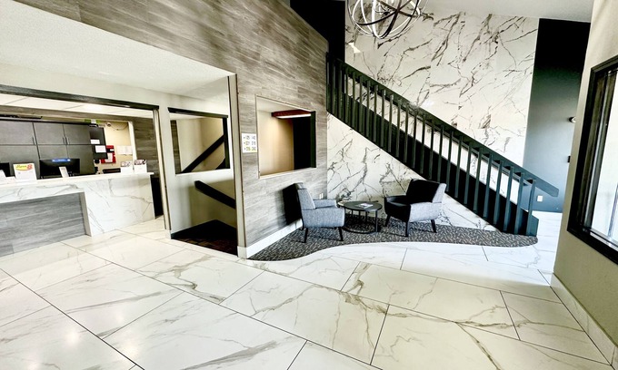 Columbia Hotel | Super 8 by Wyndham Columbia Clark Lane