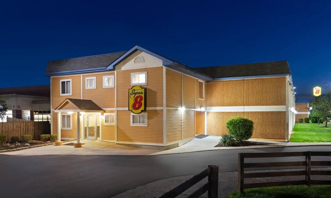 Columbus Hotel | Super 8 by Wyndham Columbus