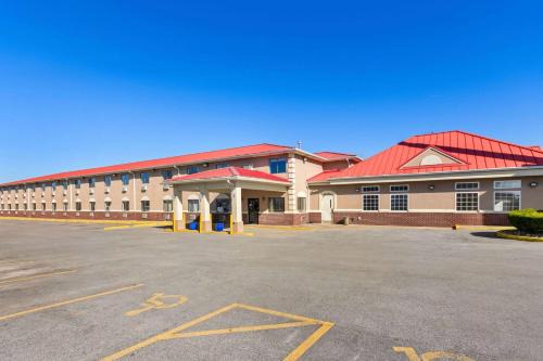 Elizabethtown Hotel | Super 8 by Wyndham Elizabethtown