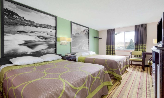 Green River Hotel | Super 8 by Wyndham Green River