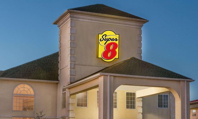 Harrisburg Hotel | Super 8 by Wyndham Harrisburg Hershey North