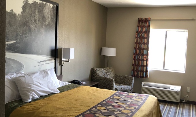 Tougaloo Hotel | Super 8 by Wyndham Jackson/Ridgeland