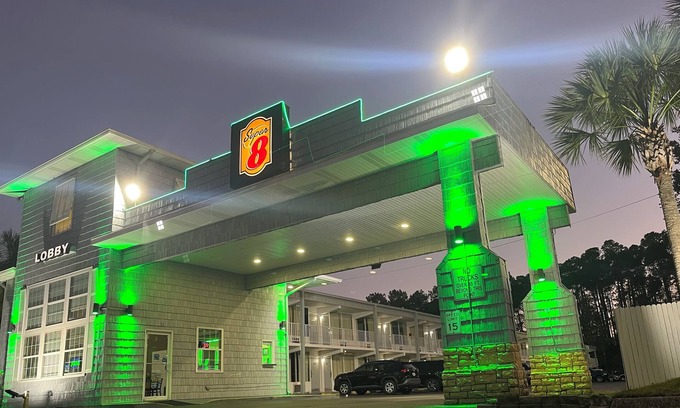 Kingsland Hotel | Super 8 By Wyndham Kingsland I-95/Naval Base Area