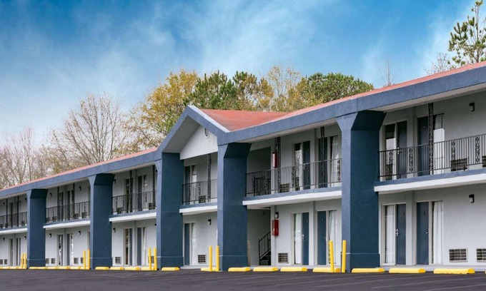 Locust Grove Hotel | Super 8 by Wyndham Locust Grove