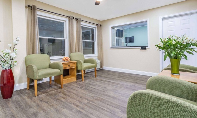 Manning Hotel | Super 8 by Wyndham Manning