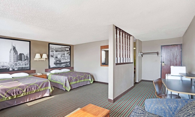 Talbot's Corner Hotel | Super 8 by Wyndham Nashville/ Dntn/ Opryland Area