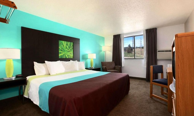 Rapid City Hotel | Super 8 by Wyndham Rapid City Rushmore Rd