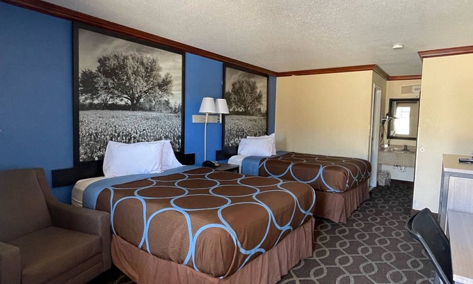 San Marcos Hotel | Super 8 by Wyndham San Marcos
