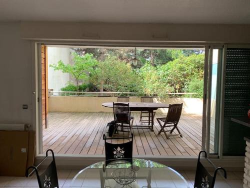 Alpes-Romans Apartamento | Super appartement arboré avec barbecue et parking