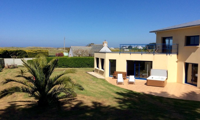 Plouguerneau Casa | Super architect-designed villa with 4-star indoor swimming pool, Jacuzzi, Hammam
