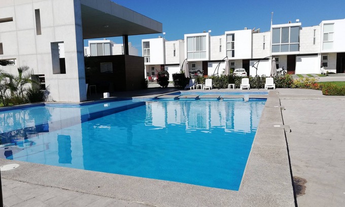 Valle Dorado Casa | Super clean and safe place we desinfecta all the areas security 24/7