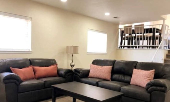 Parkborough Casa | Super Clean Home in quiet Centennial Neighborhood