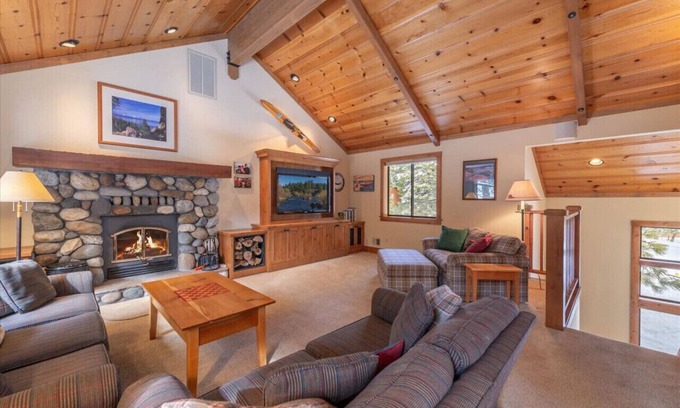 Talmont Cabina | Super Clean - Tahoe Park Access!