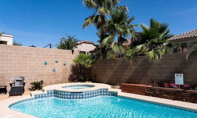 Paradise Hills Casa | SUPER Clean Vegas area home with EV charger, private heated saltwater pool & spa