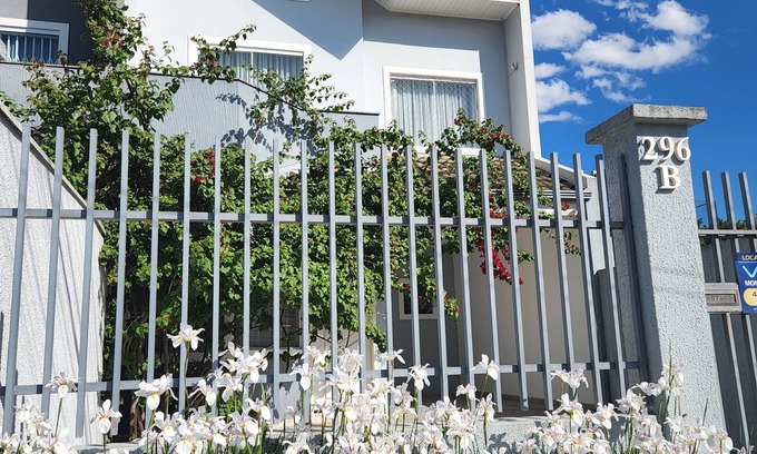 Jardim das Americas Casa | Super comfortable townhouse, close to markets, shopping malls and great restaurants.