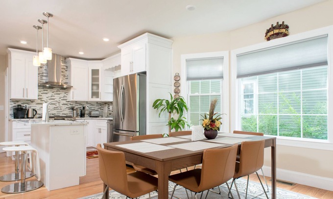 West Newton Condominio | Super Convenience 2BR Condo W / Parking privado en Newton