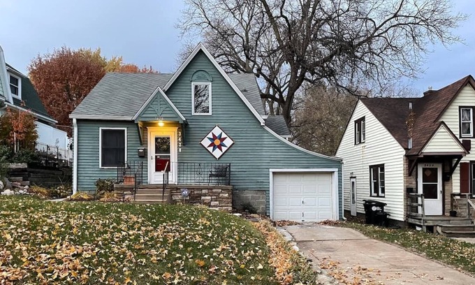 Bemis Park Casa | Super Cute & Cozy Midtown Bemis Park Bungalow!!