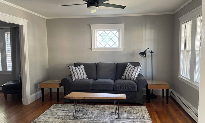 Melrose Casa | Super Family Friendly home - Sleeps 5. Close to Boston and Salem MA