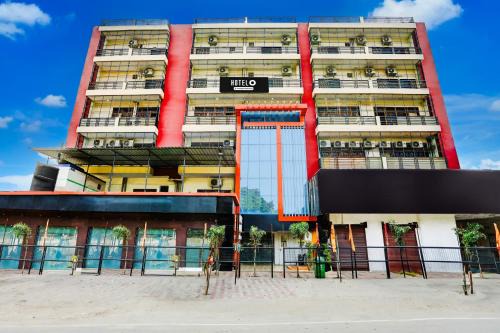 Varanasi Hotel | Super Hotel O Hyderabad Gate IIT BHU