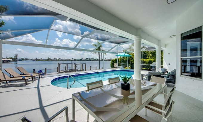 Eight Lakes Villa | SUPER LAST MINUTE DEAL, Luxury villa with lakeview