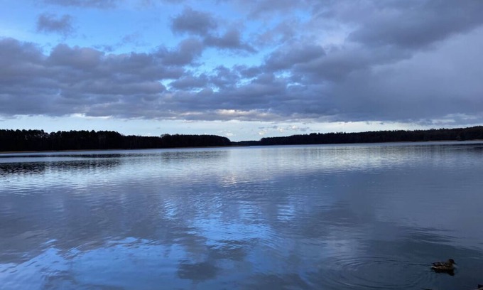 Postheim Casa | Super bonita casa de vacaciones junto al lago.