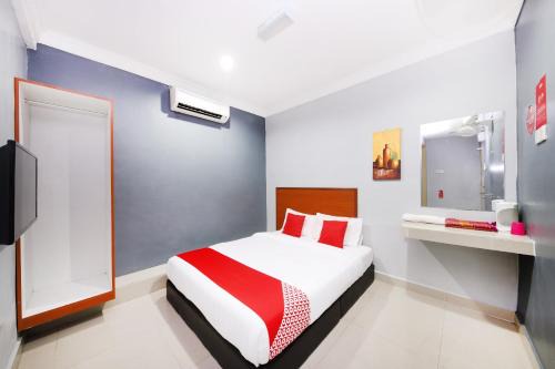 Peramu Permai Hotel | Super OYO 720 Corridor Hotel 2