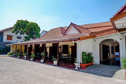 Laweyan Hotel | SUPER OYO Capital O 1644 Hotel Griya Kencana