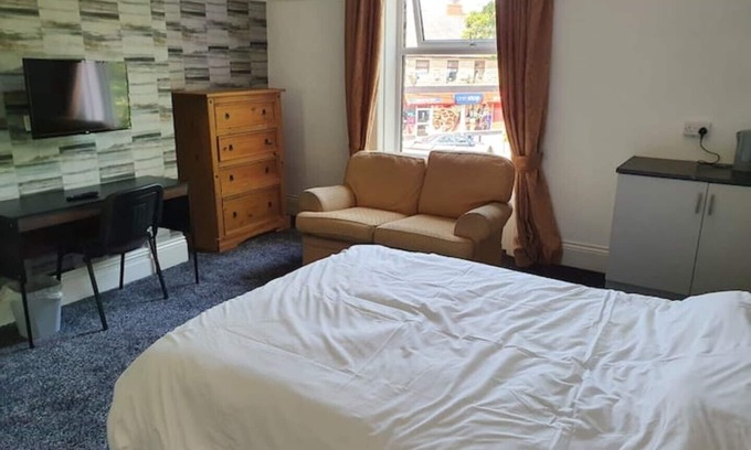 Huddersfield Cama Y Desayuno | Super Sized Family Room +ensuite