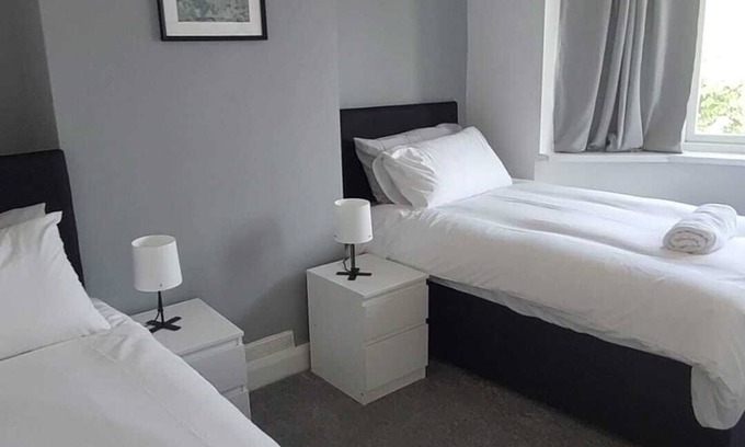 Wolverhampton Casa | Superb 3 Bed House in Wolverhampton