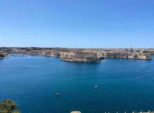 Valletta Apartamento | Superb 3 Bedroom Apartment in Valletta