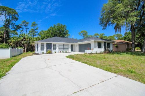 Port Charlotte Casa | Superb 3 BR Private Pool Home In Port Charlotte - Rising Tide