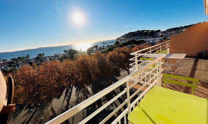 Sanary-sur-Mer Apartamento | Magnífico apartamento Gran vista al mar Centro completo