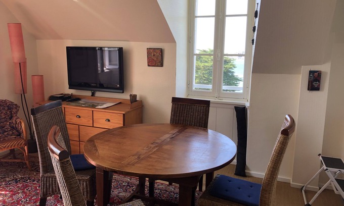 Pleherel-Plage-Vieux-Bourg Apartamento | Superb apartment in old villa