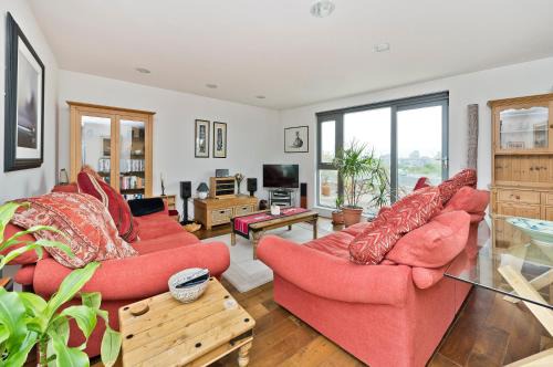 East Putney Apartamento | Superb apartment with terrace near the river in Putney by UnderTheDoormat