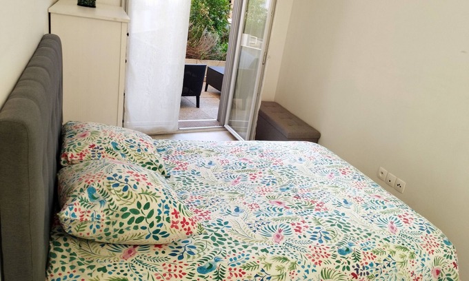 Carrieres-sous-Poissy Apartamento | Superb bright apartment with garden of 18 M2