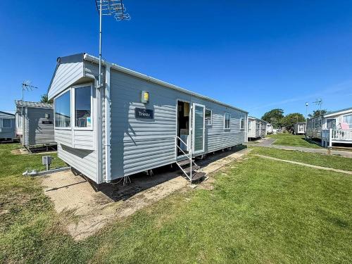 Harwich Otro | Superb Caravan At Dovercourt Park, Sleeps 8 Ref 44202C
