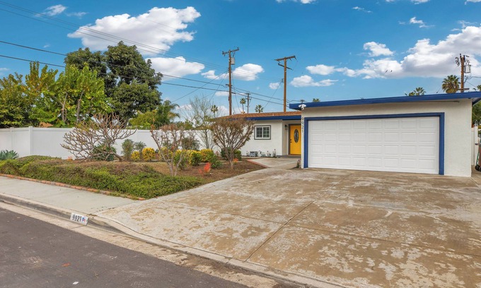 Sherwood Forest and Thistle Development Casa | Superb Disneyland Oasis: Outstanding Beauty