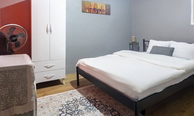 Mecidiyekoy Apartamento | Superb Flat Close to Shooping Malls in Mecidiyekoy