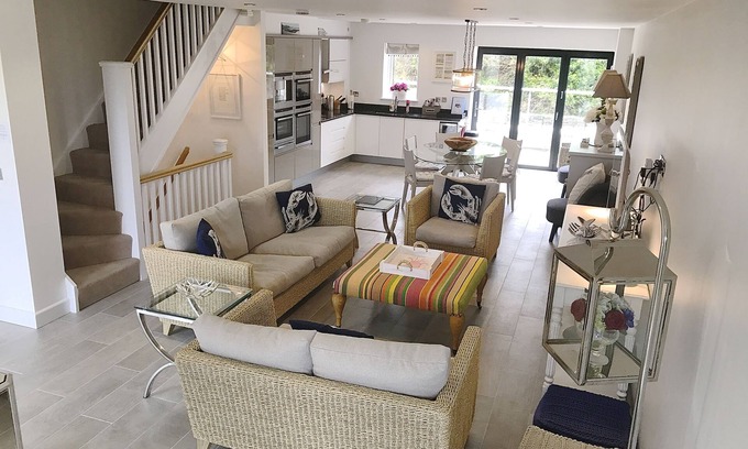 Constantine Bay Casa | Magnífica casa, 6 minutos de playa / golf. Nueva construcción, 5 *. Paseos fabulosos, restaurantes encantadores.