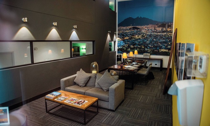 Monterrey Municipality Condominio | Superb Location at Luxury Complex Nuevo Sur