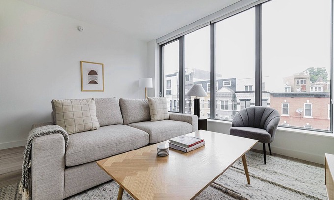Truxton Circle Apartamento | Superb NoMa 1BR w/ Pool, Gym, EV Charging & Rooftop