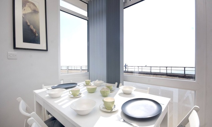 Ventnor Cabina | Superb Sea View, all amenities in walking distance, new renovation