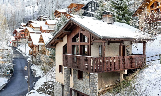 Les Brevieres Chalet De Esquí | Superb self catered ski Chalet in Tignes-les-Brevieres 50m from lift