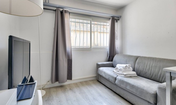 Prado-Perier Apartamento | Superb studio near Prado beach