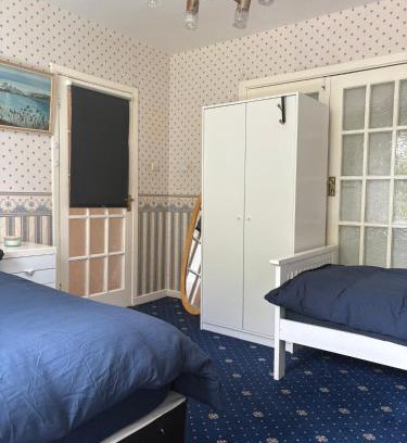 Santry Casa | Superb Triple Room near Airport - 1